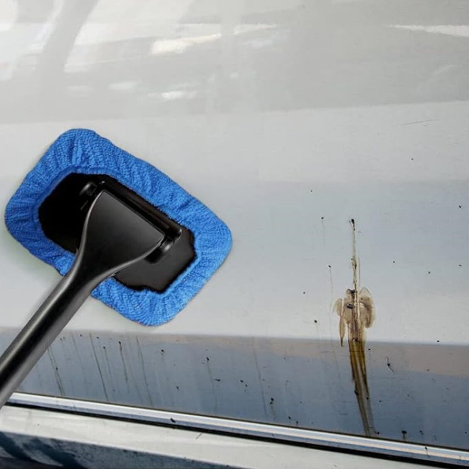 Car Windshield Cleaning Tool with Microfiber Pads – Extendable Glass Cleaner Brush for Auto Windows