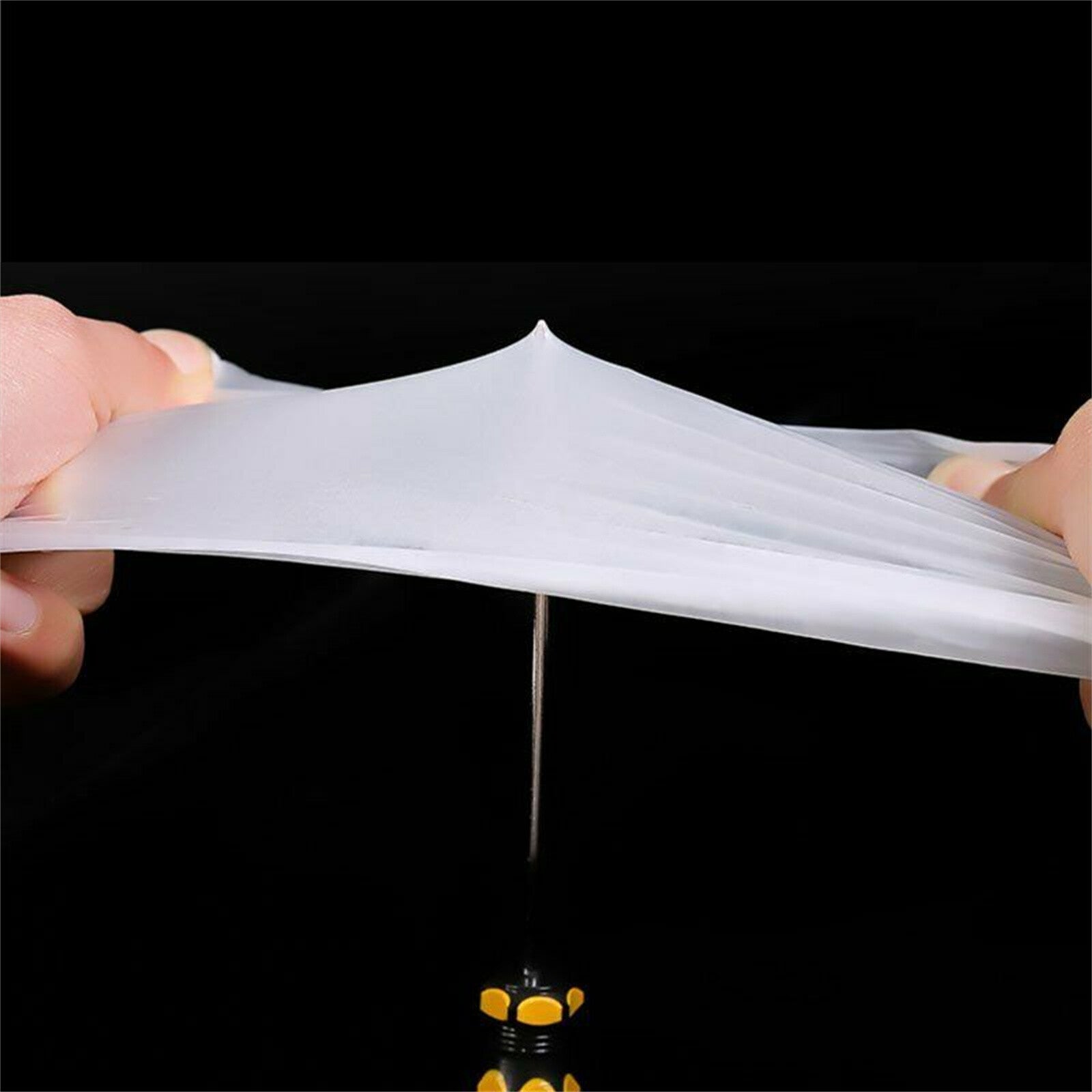 200PCS Clear Vinyl Disposable Gloves Powder Free - Food Safe Medical and Cleaning Gloves Size M