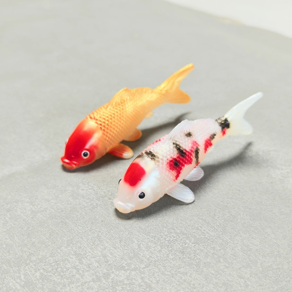 Gold and red-white koi models