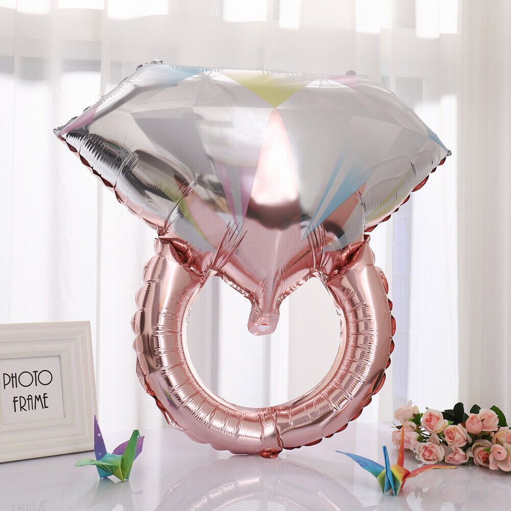 Diamond top detail on ring foil balloon