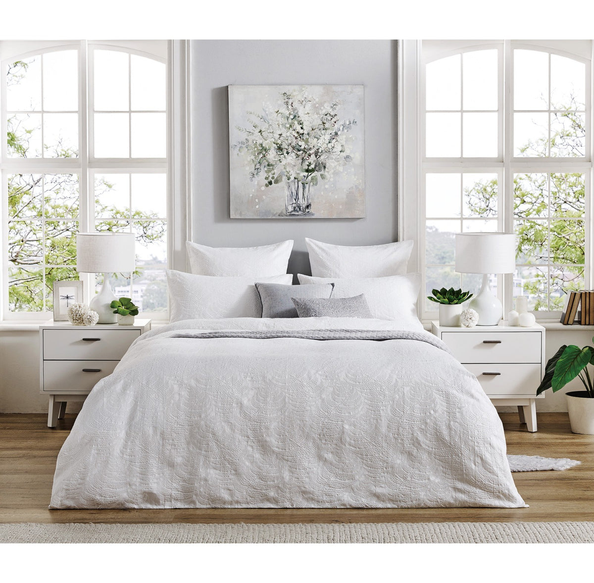 White floral jacquard quilt cover set