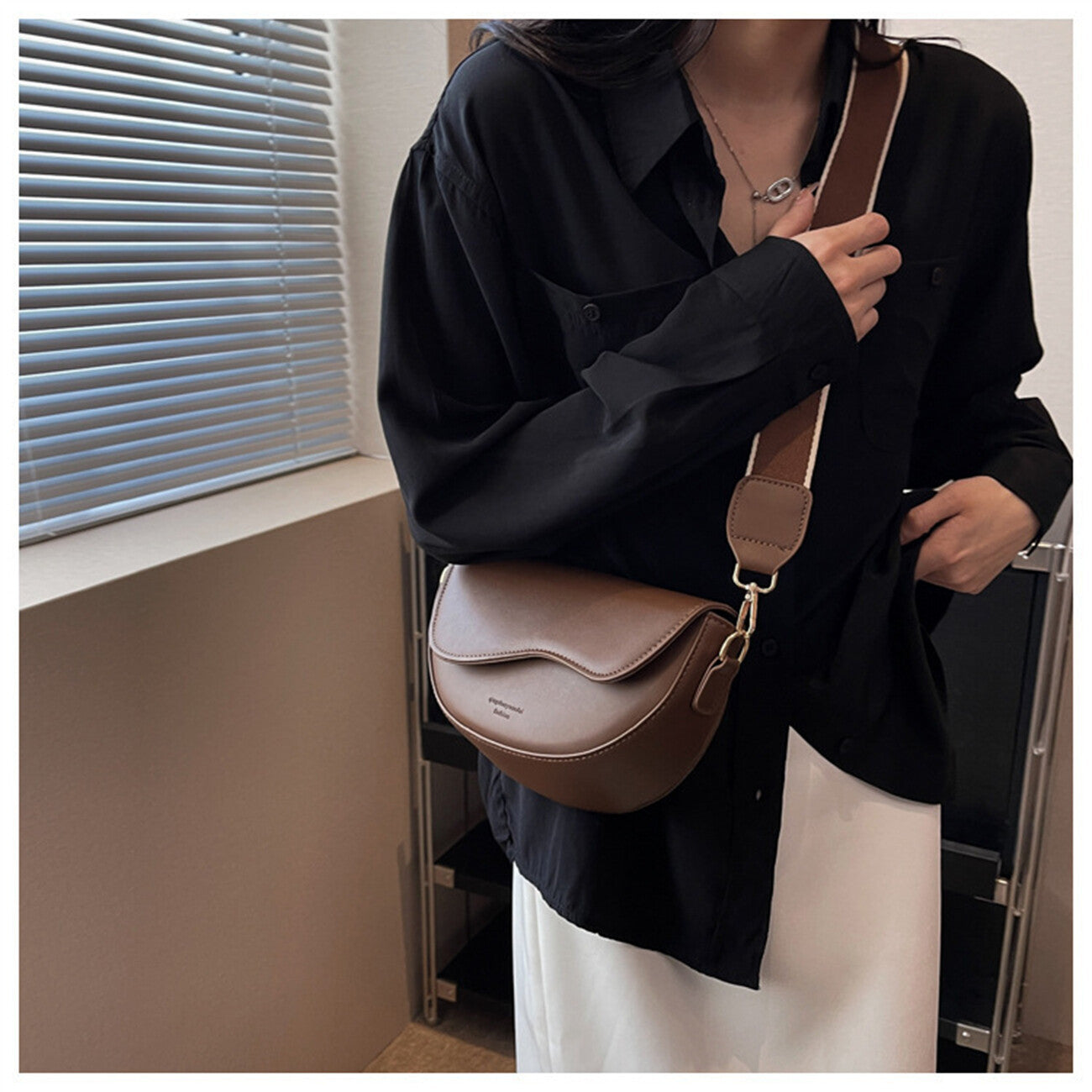 Vintage Crossbody Shoulder Bag for Women - PU Leather Saddle Phone Messenger Bag Coffee Brown