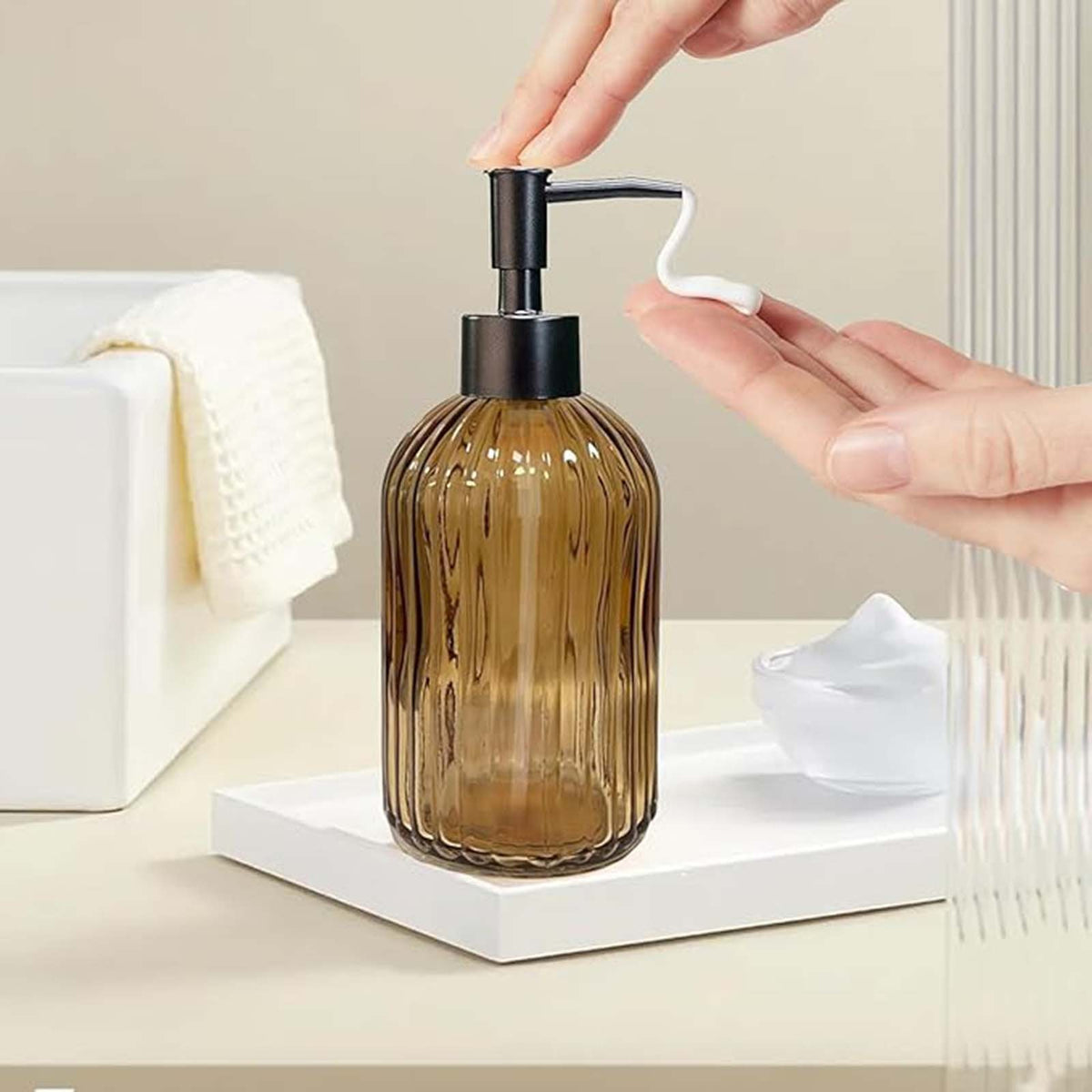 2PCS 400ml Clear Pump Bottles Refillable Soap Shampoo Conditioner Dispensers