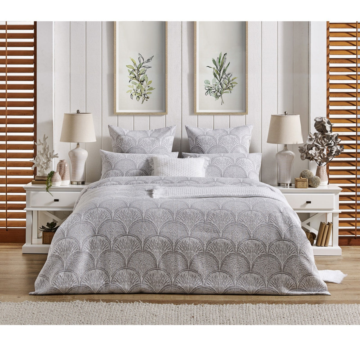 Silver arc pattern jacquard quilt cover set
